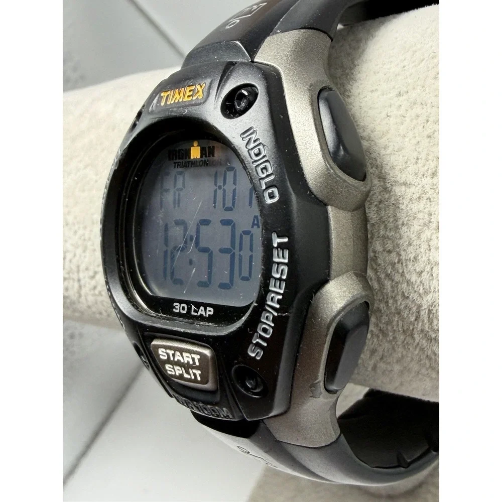 Timex 170 Mens Watch New Battery Black 2010 38MM 8.5